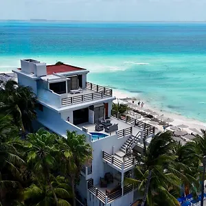 **** Hotel Cuxos Beachfront Mexiko